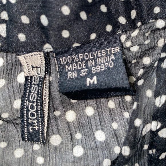 PASSPORT Polka Dot Ruffle Button Up Sleeveless Blouse - Picture 9 of 10